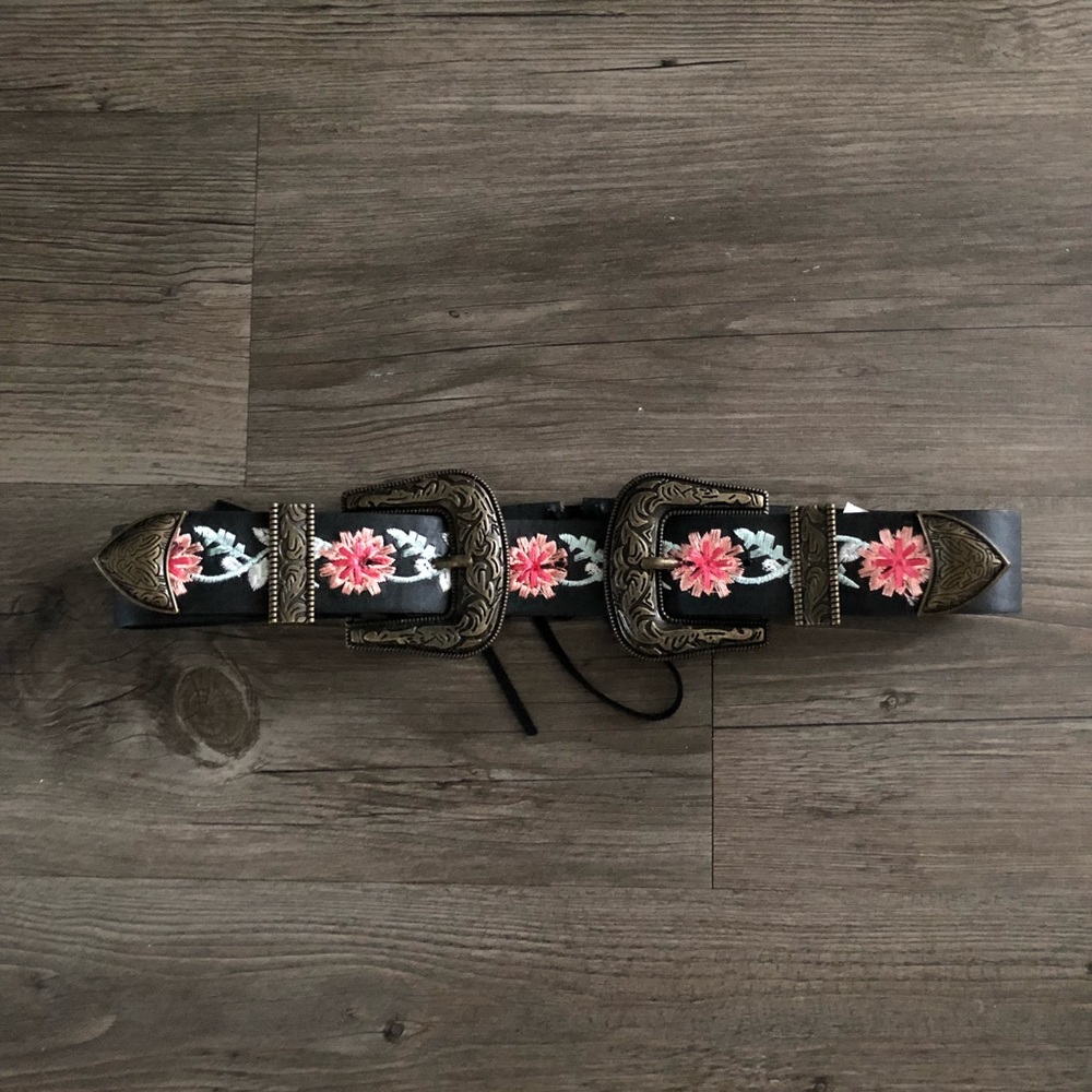 Statement belt